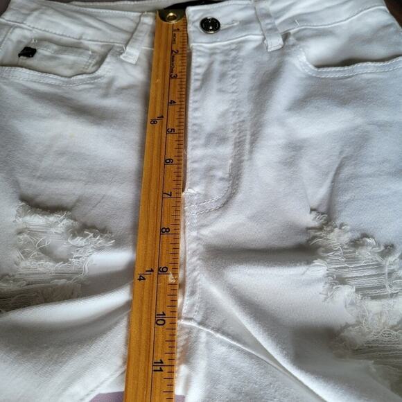 KanCan Kaia White Distressed Stretchy High-Rise Denim Shorts Size 26 - Picture 10 of 10